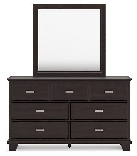 Covetown Queen Panel Bed with Mirrored Dresser, Chest and 2 Nightstands